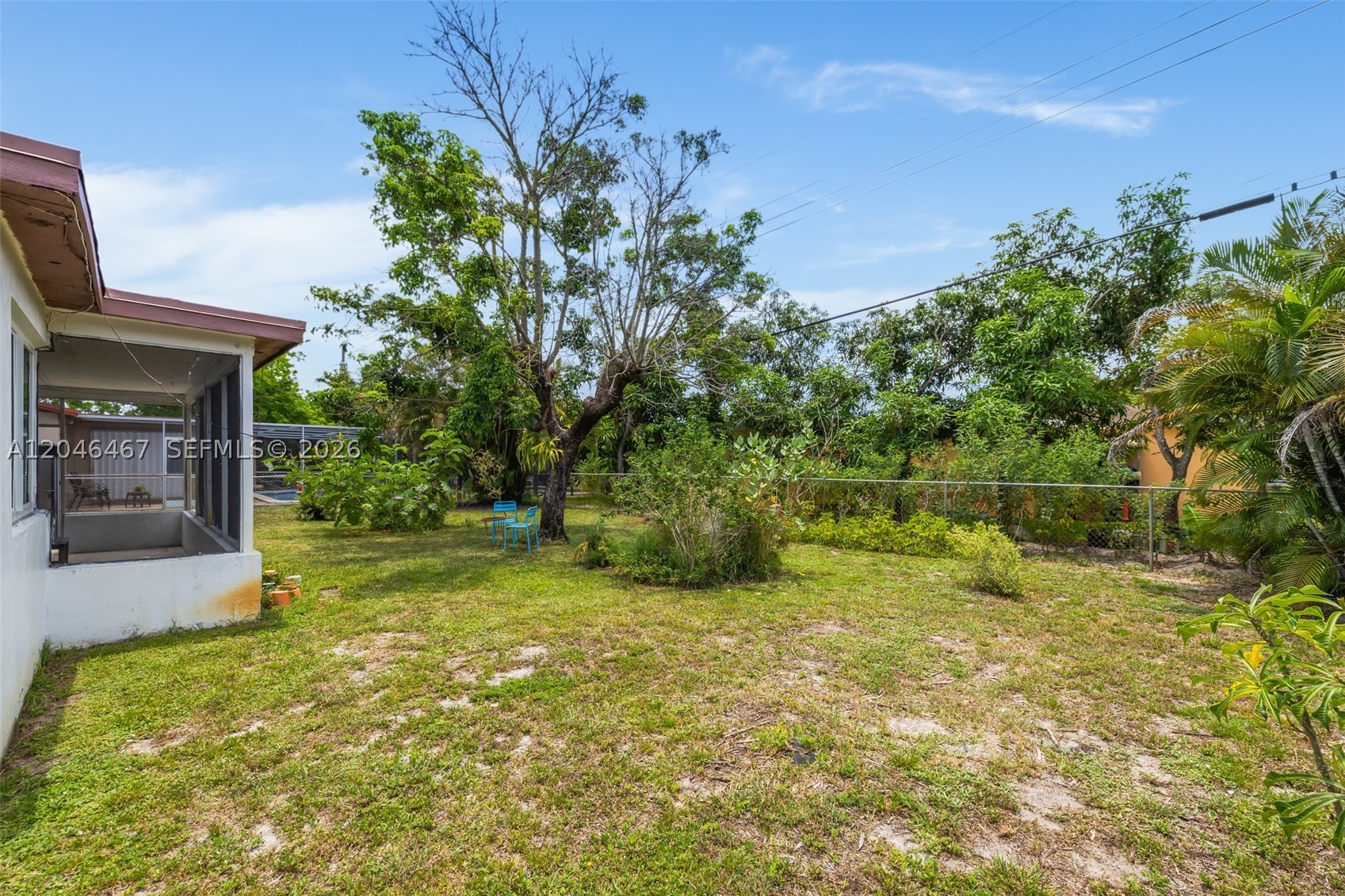 LAUDERDALE LAKES EAST GAT - Residential