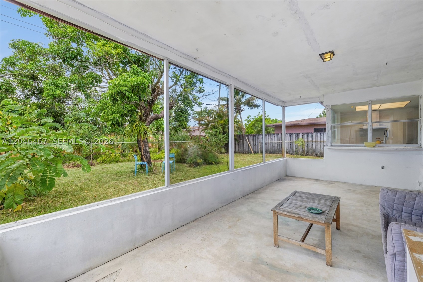 LAUDERDALE LAKES EAST GAT - Residential