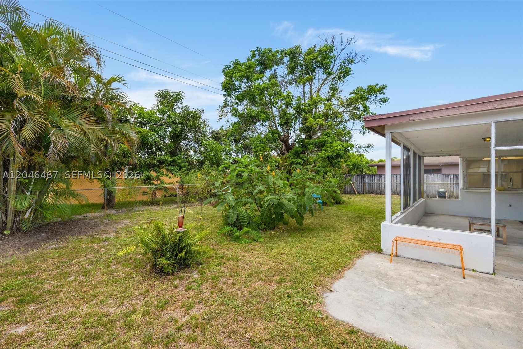 LAUDERDALE LAKES EAST GAT - Residential