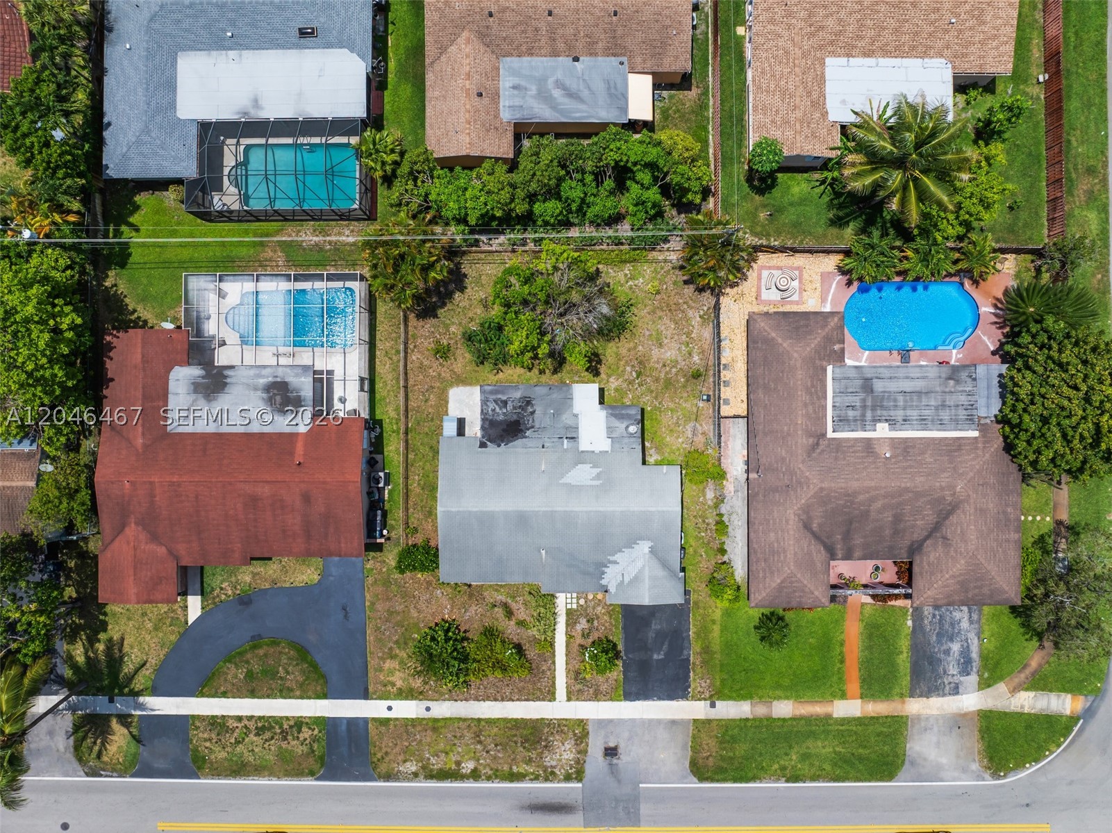 LAUDERDALE LAKES EAST GAT - Residential