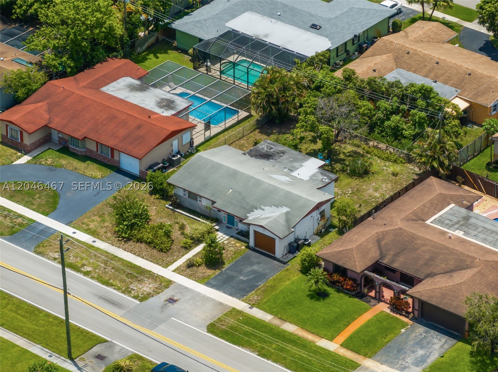 LAUDERDALE LAKES EAST GAT - Residential