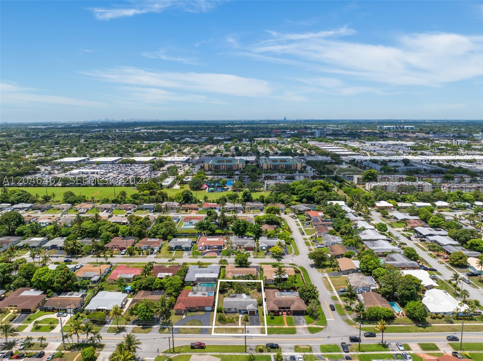 LAUDERDALE LAKES EAST GAT - Residential