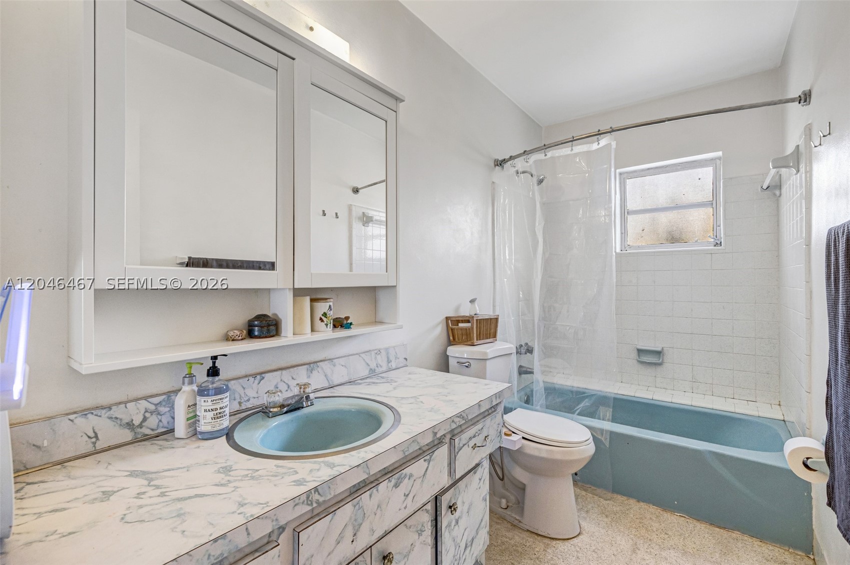 LAUDERDALE LAKES EAST GAT - Residential