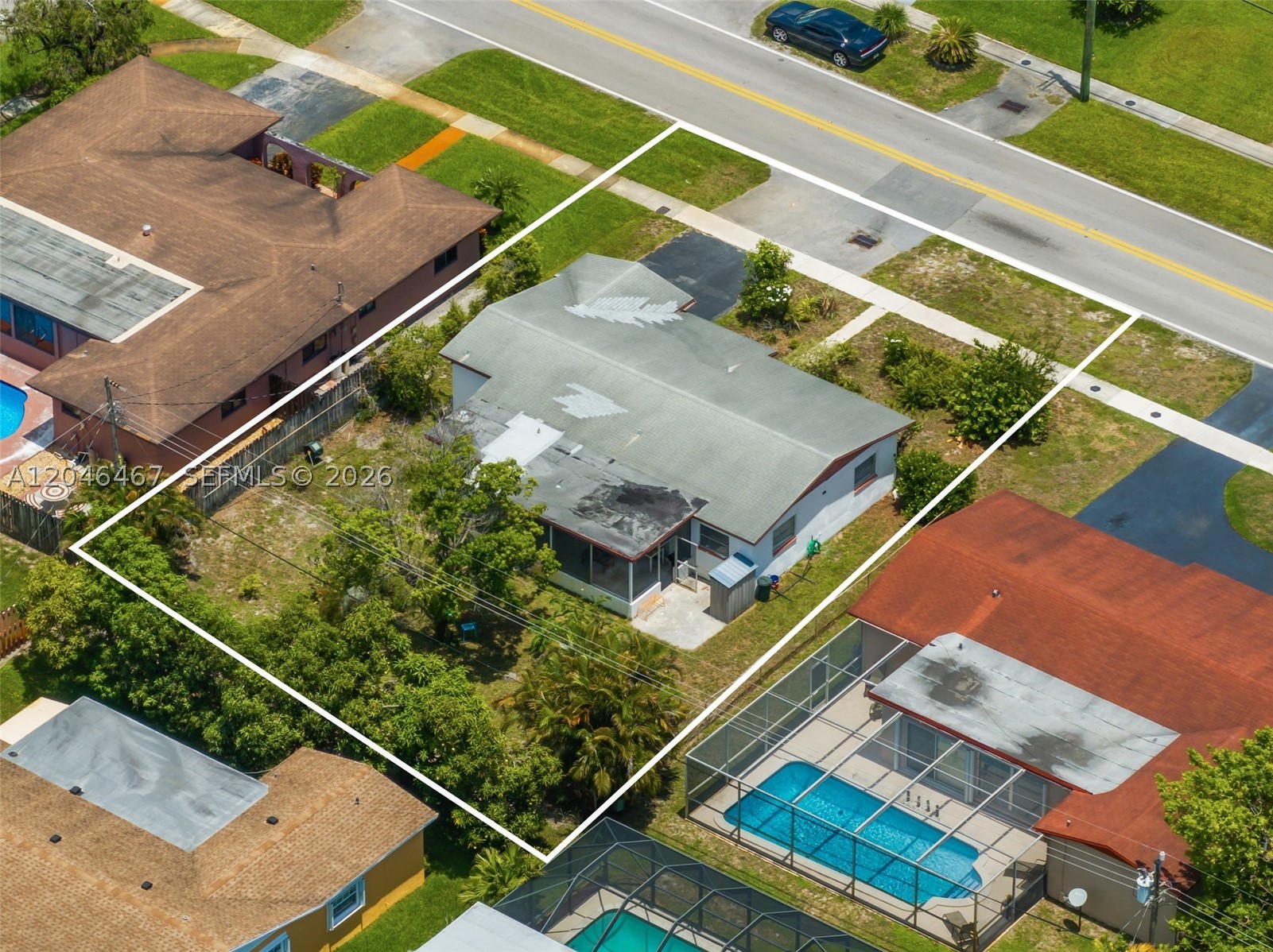 LAUDERDALE LAKES EAST GAT - Residential
