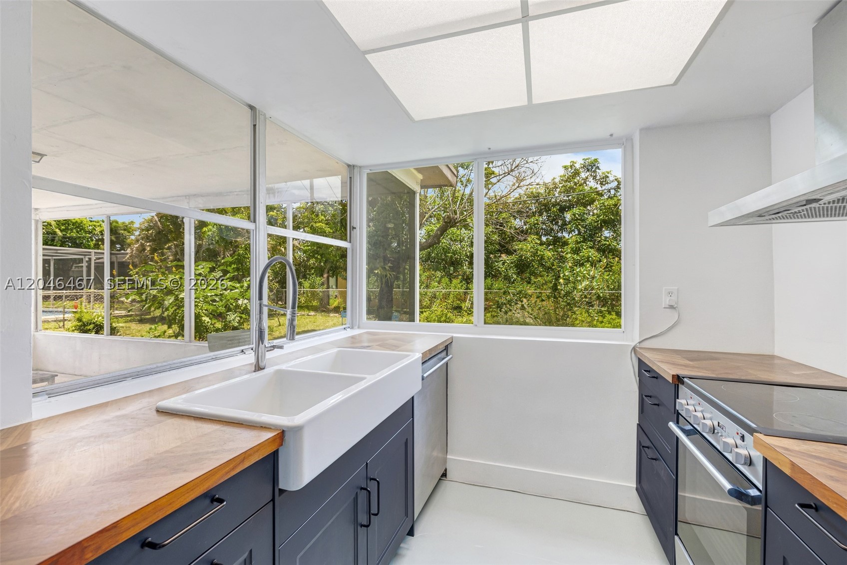 LAUDERDALE LAKES EAST GAT - Residential