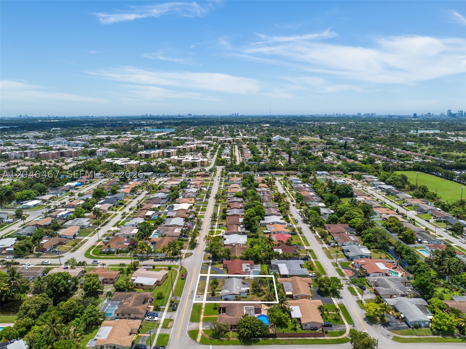 LAUDERDALE LAKES EAST GAT - Residential