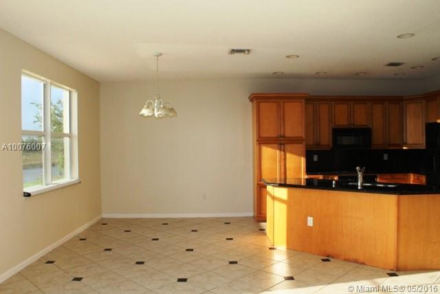 Riviera Isles III 172-36 - Residential Lease