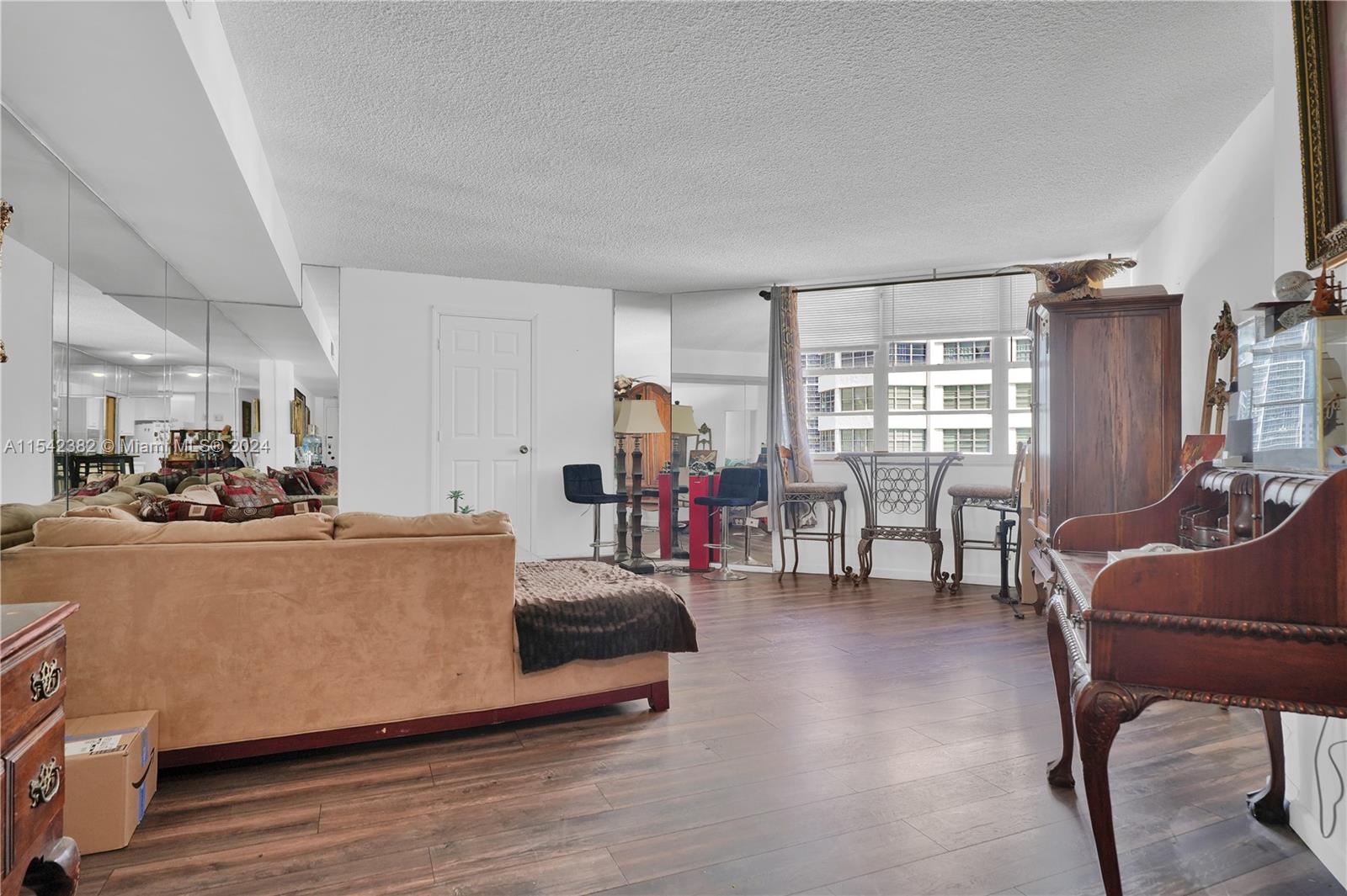 FOUR AMBASSADORS CONDO PH - Residential Lease