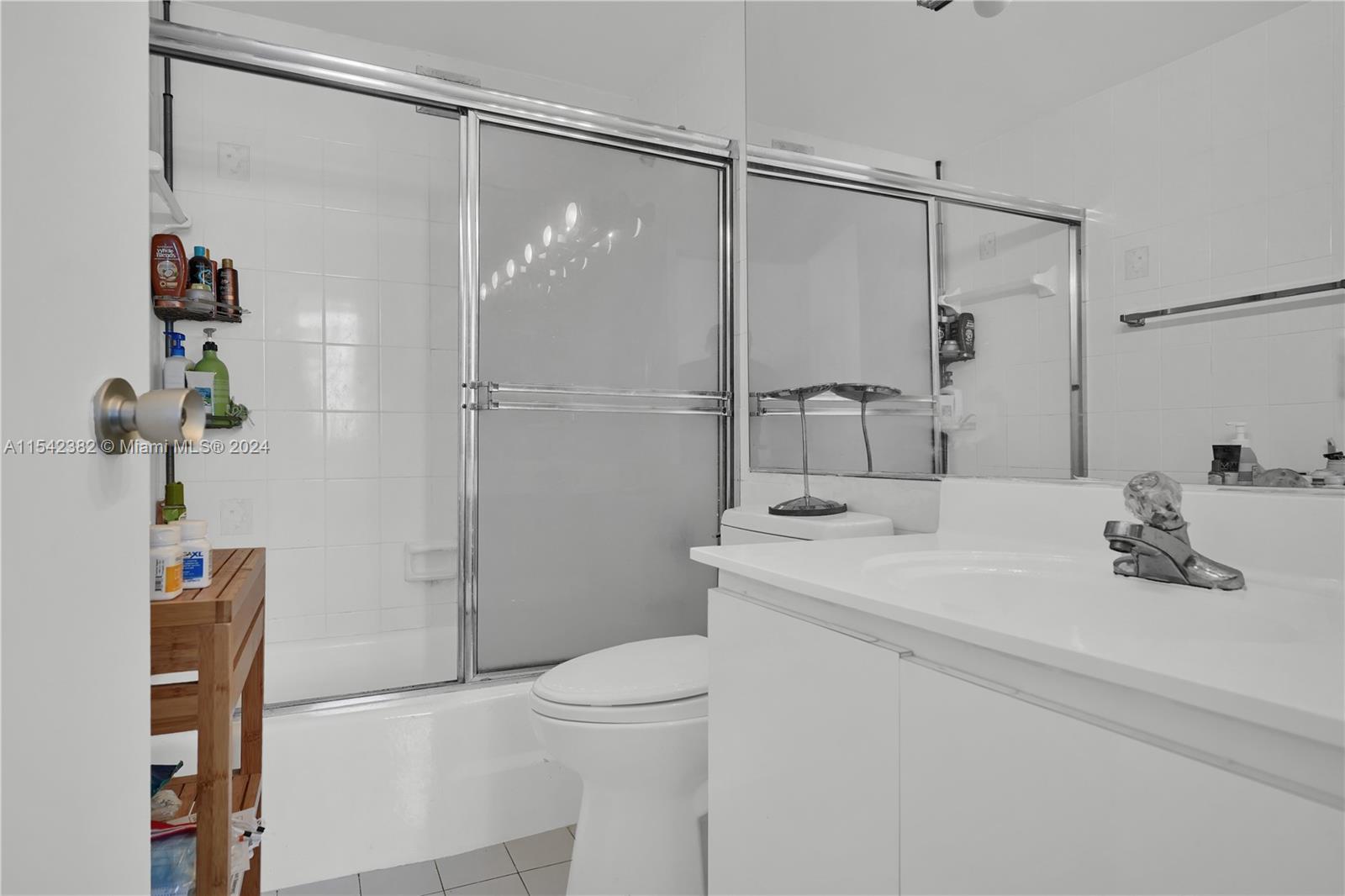 FOUR AMBASSADORS CONDO PH - Residential Lease