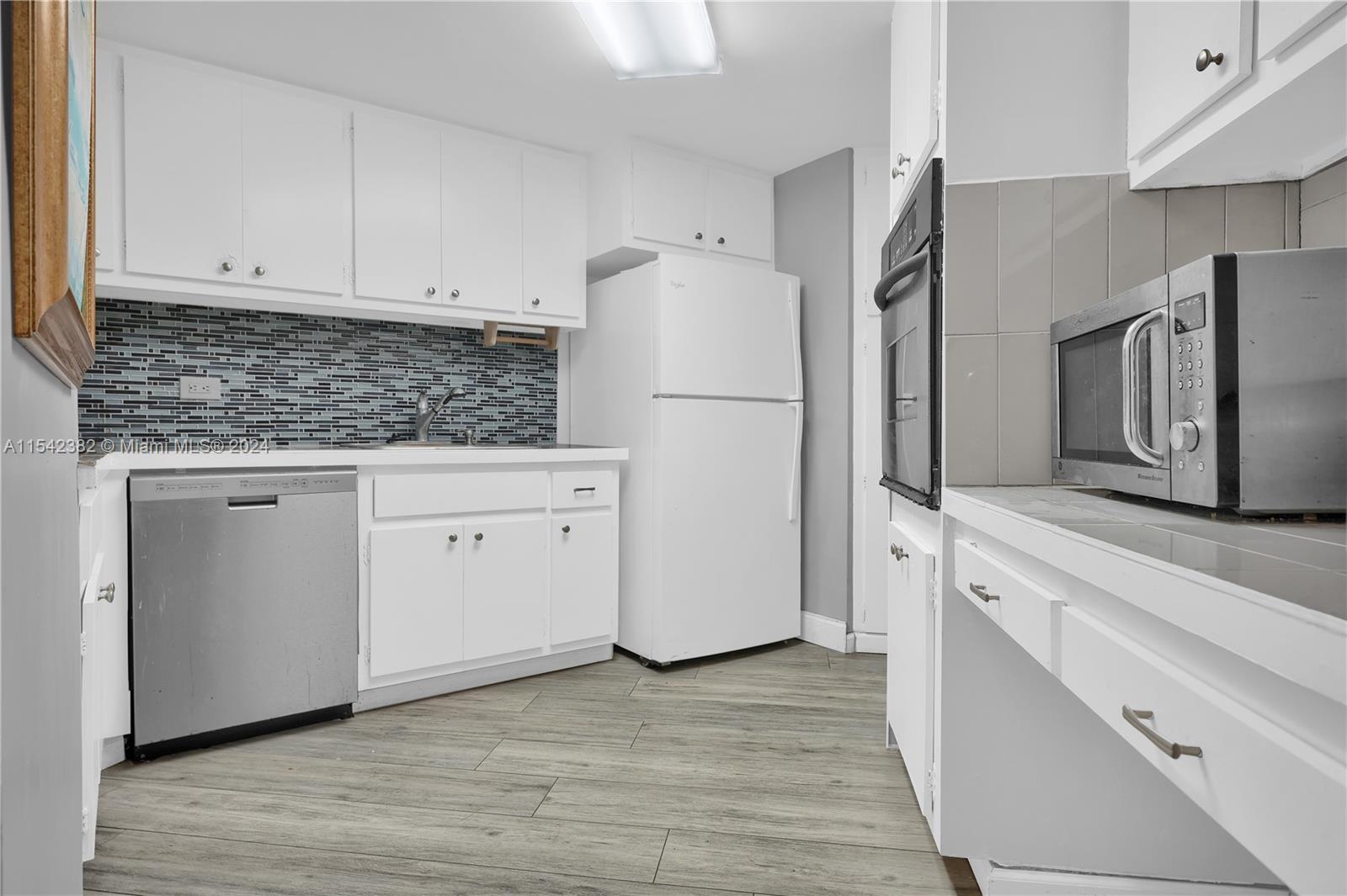 FOUR AMBASSADORS CONDO PH - Residential Lease