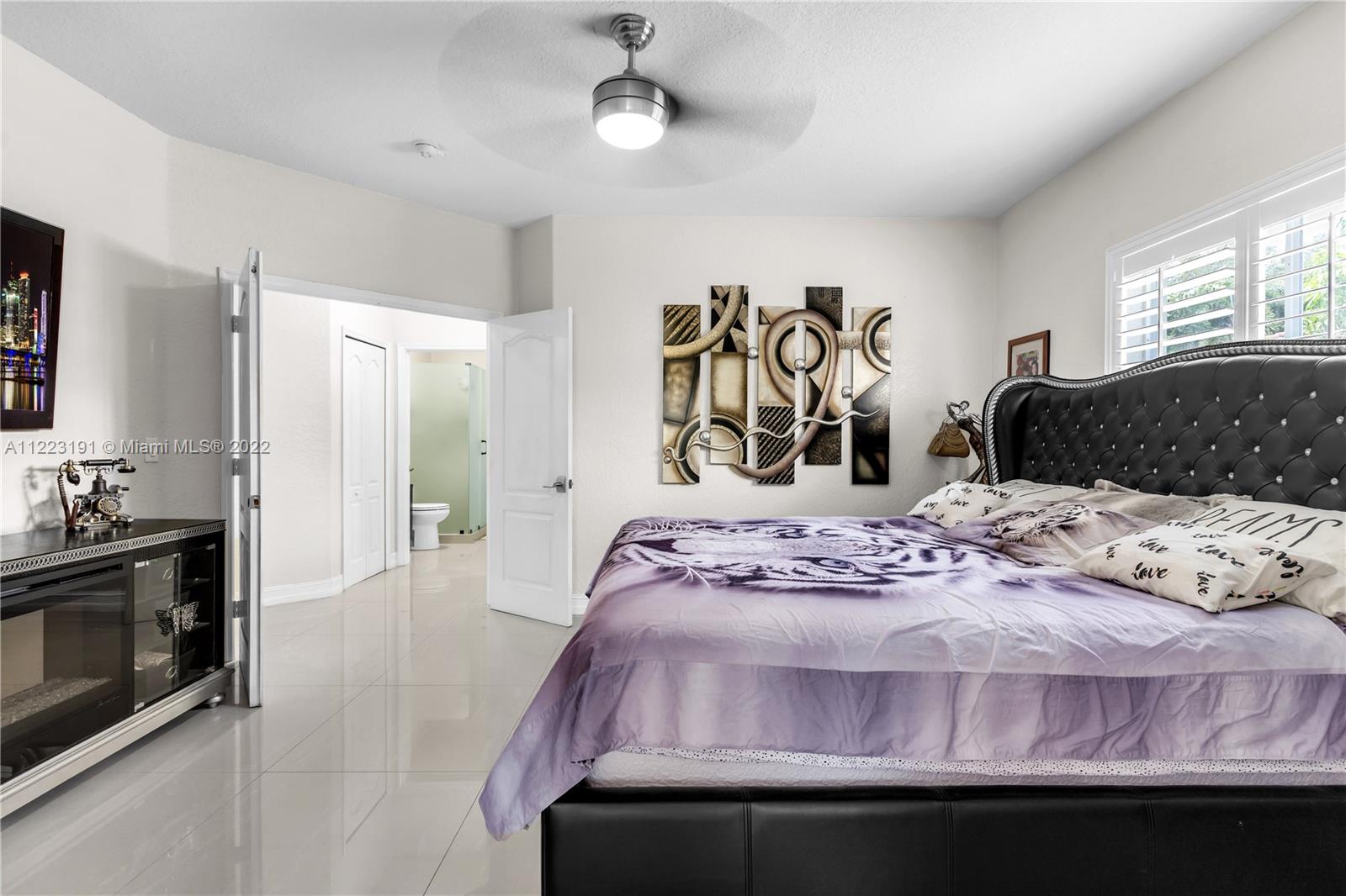 Royal Gardens Estate - Residential