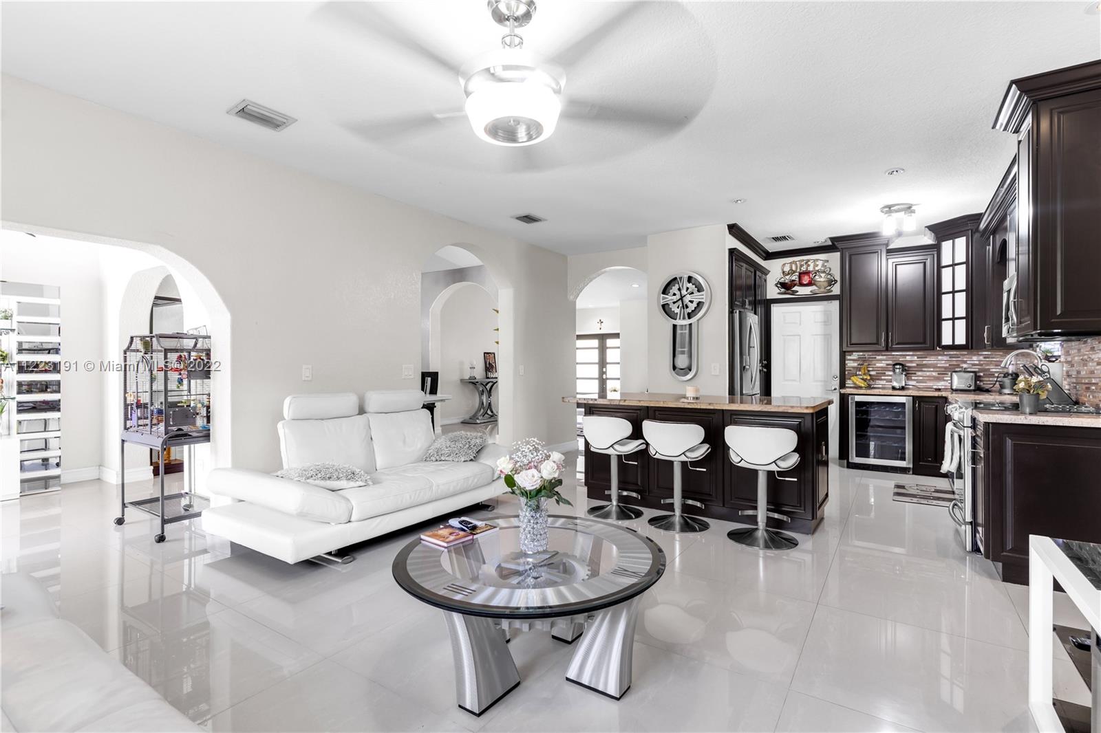 Royal Gardens Estate - Residential