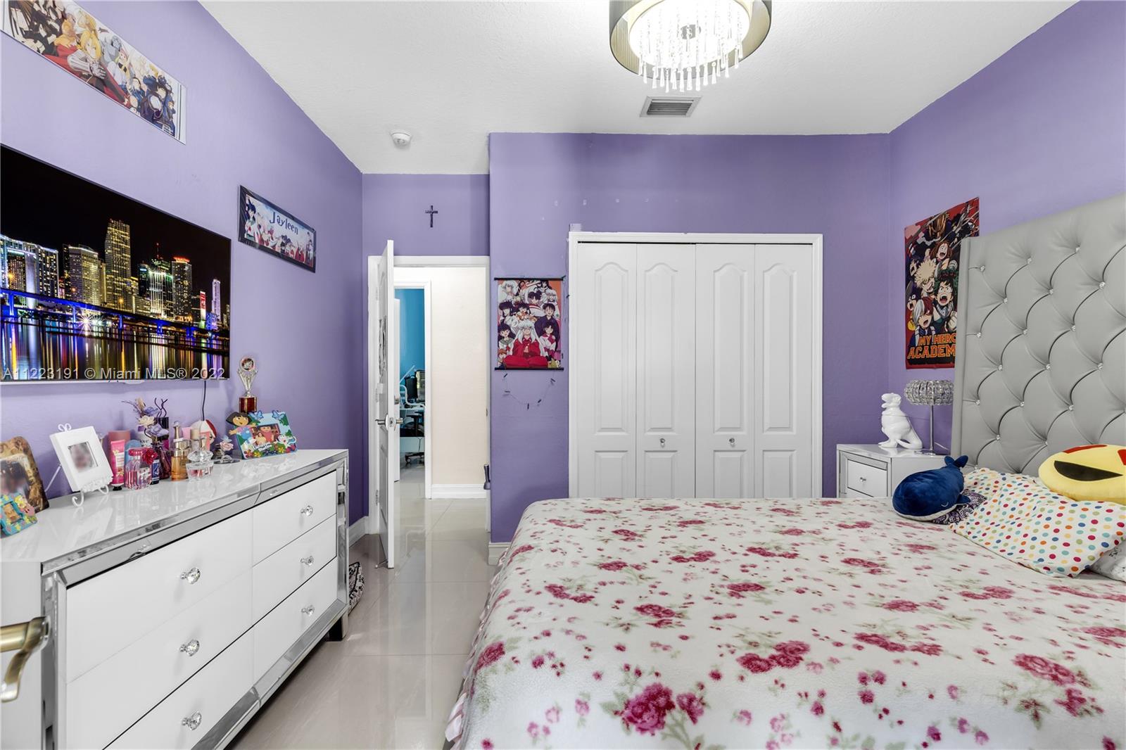 Royal Gardens Estate - Residential
