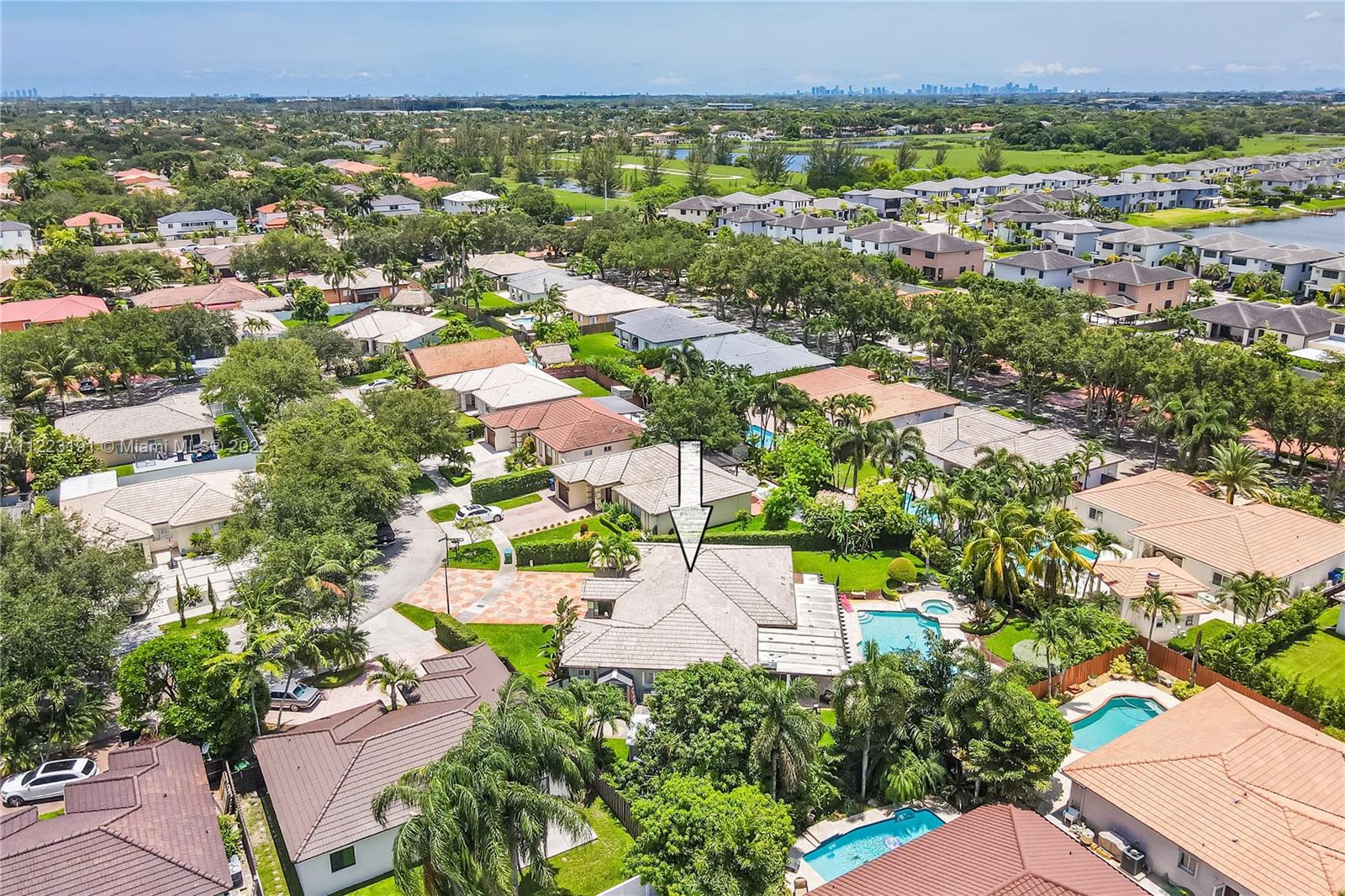 Royal Gardens Estate - Residential