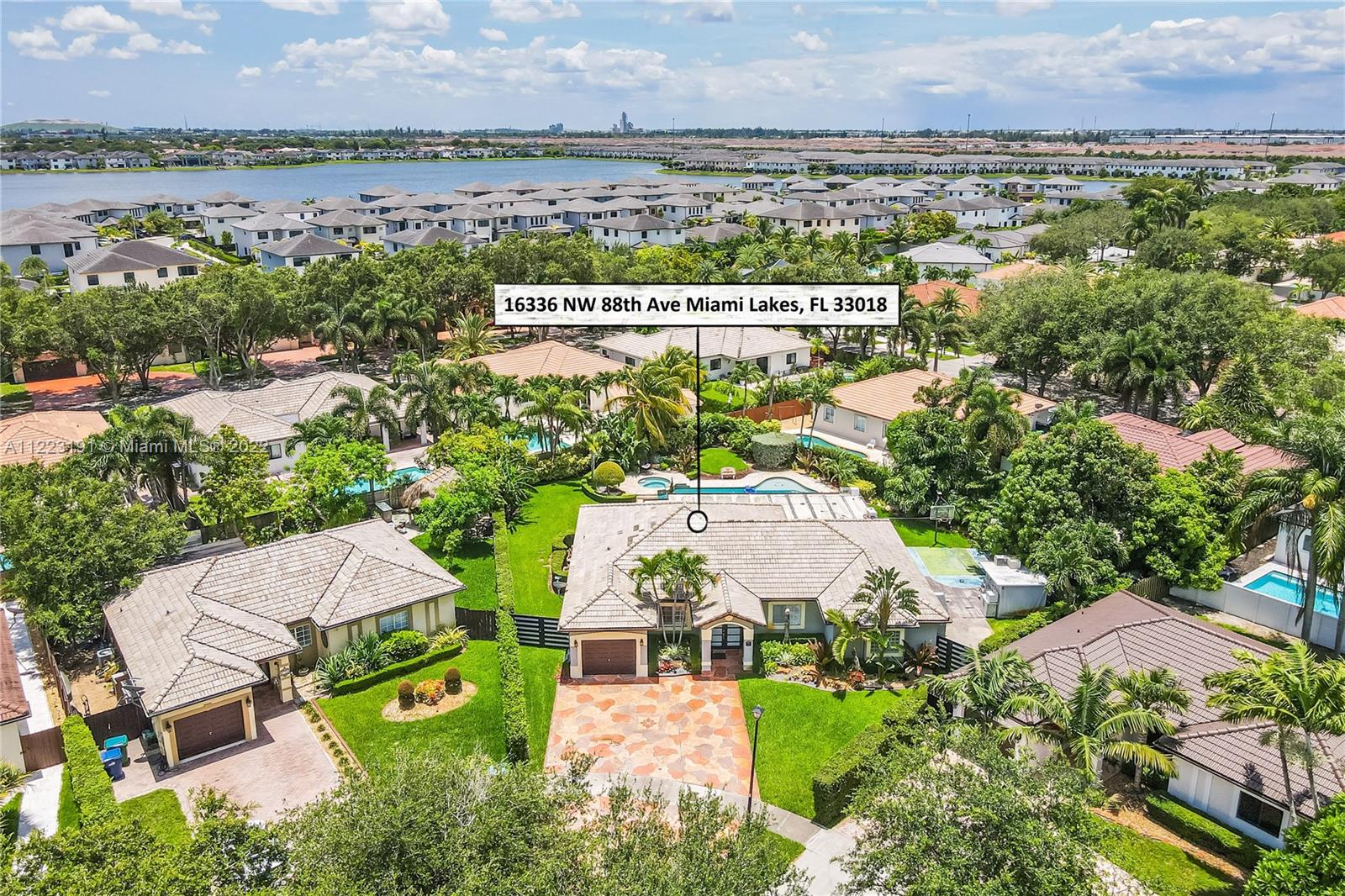 Royal Gardens Estate - Residential