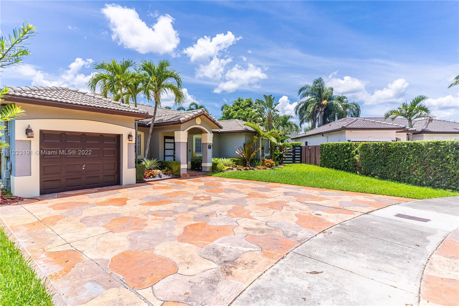 Royal Gardens Estate - Residential