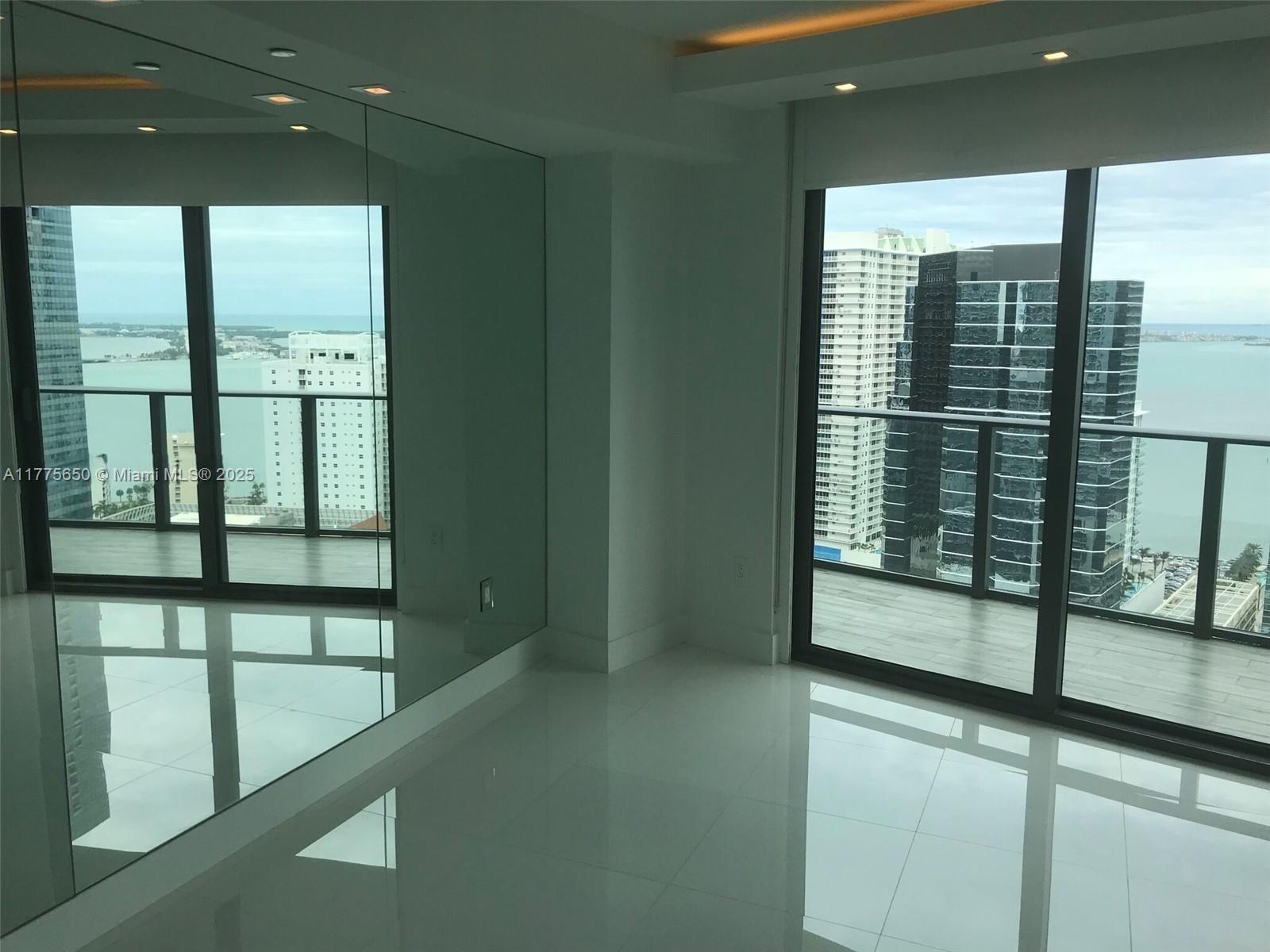 DUA MIAMI - Residential