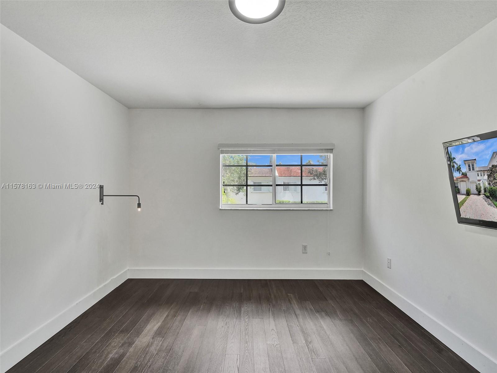 DORAL ISLES ANTIGUA - Residential