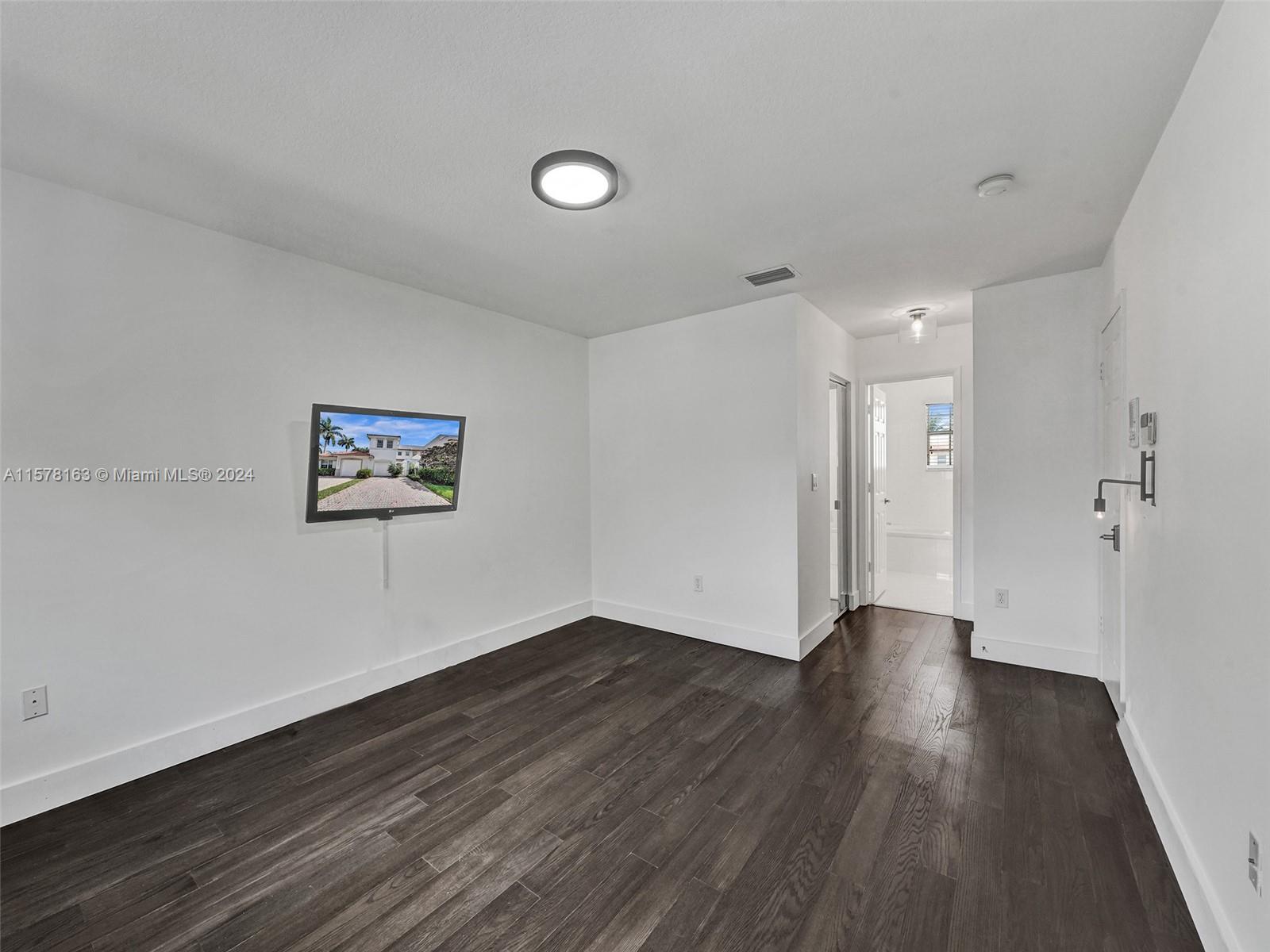 DORAL ISLES ANTIGUA - Residential