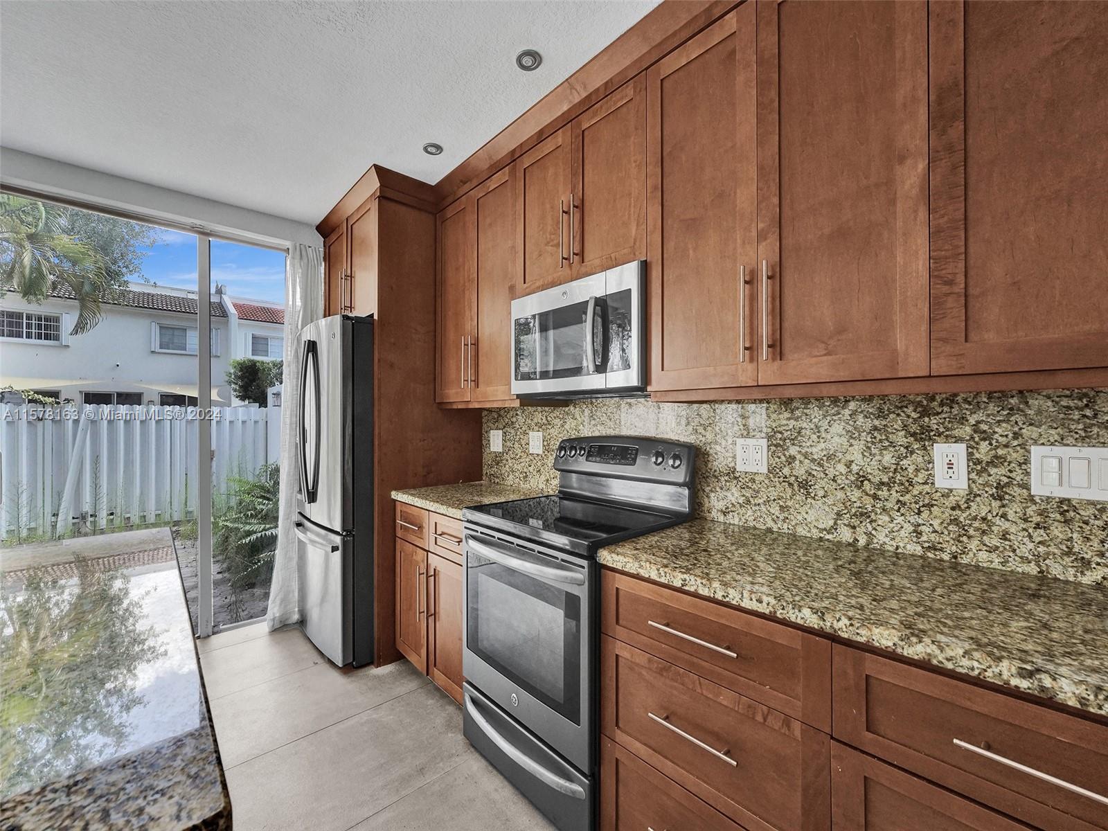 DORAL ISLES ANTIGUA - Residential