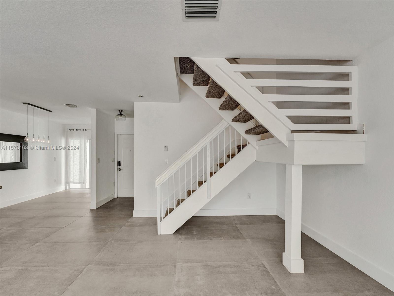 DORAL ISLES ANTIGUA - Residential