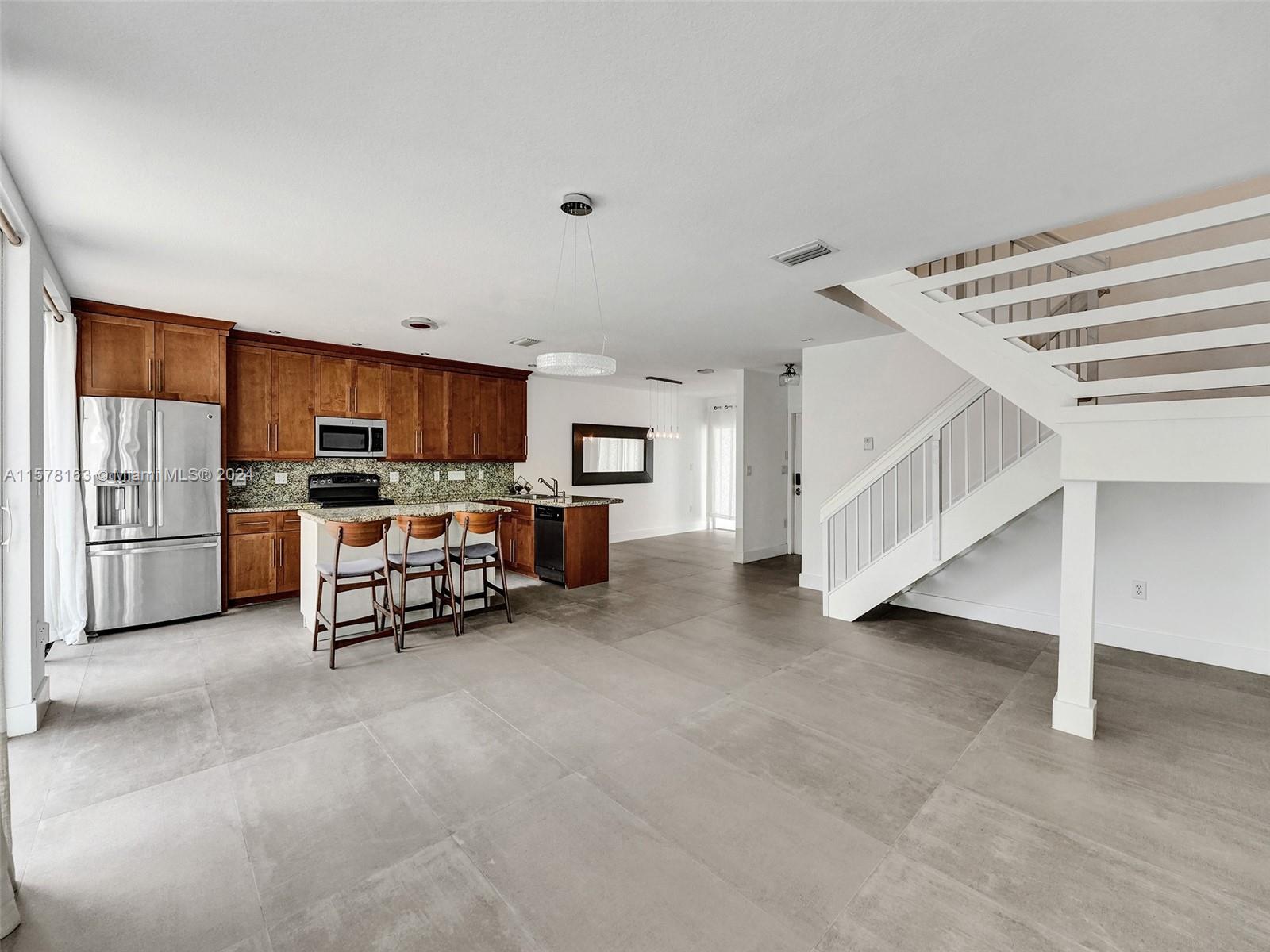 DORAL ISLES ANTIGUA - Residential
