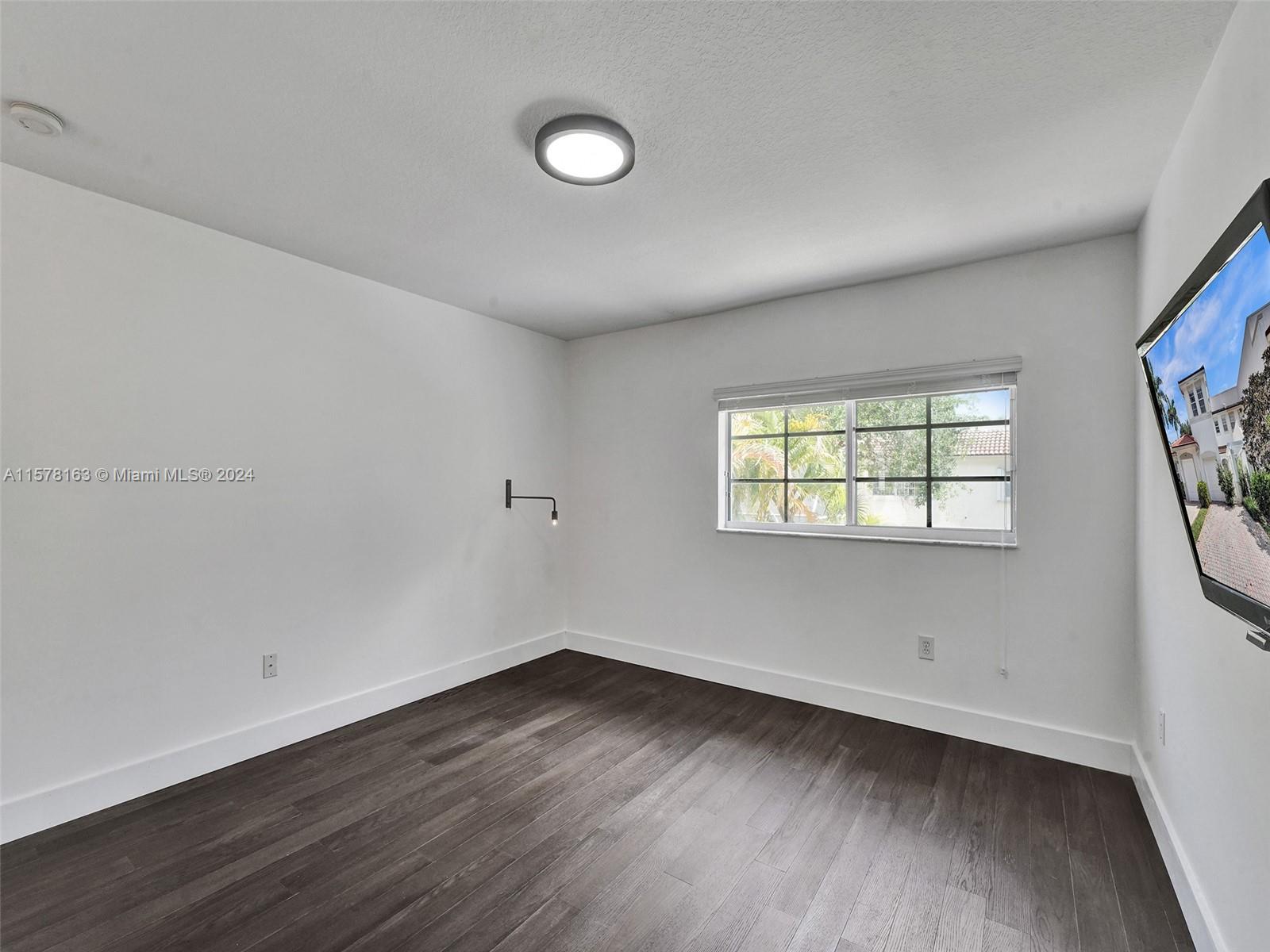 DORAL ISLES ANTIGUA - Residential