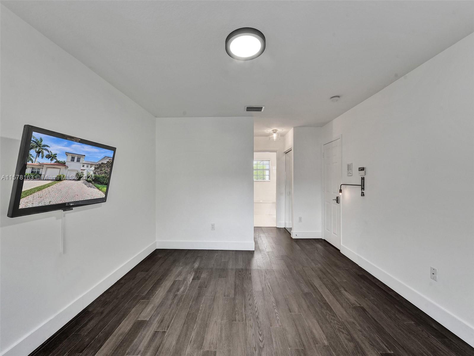 DORAL ISLES ANTIGUA - Residential