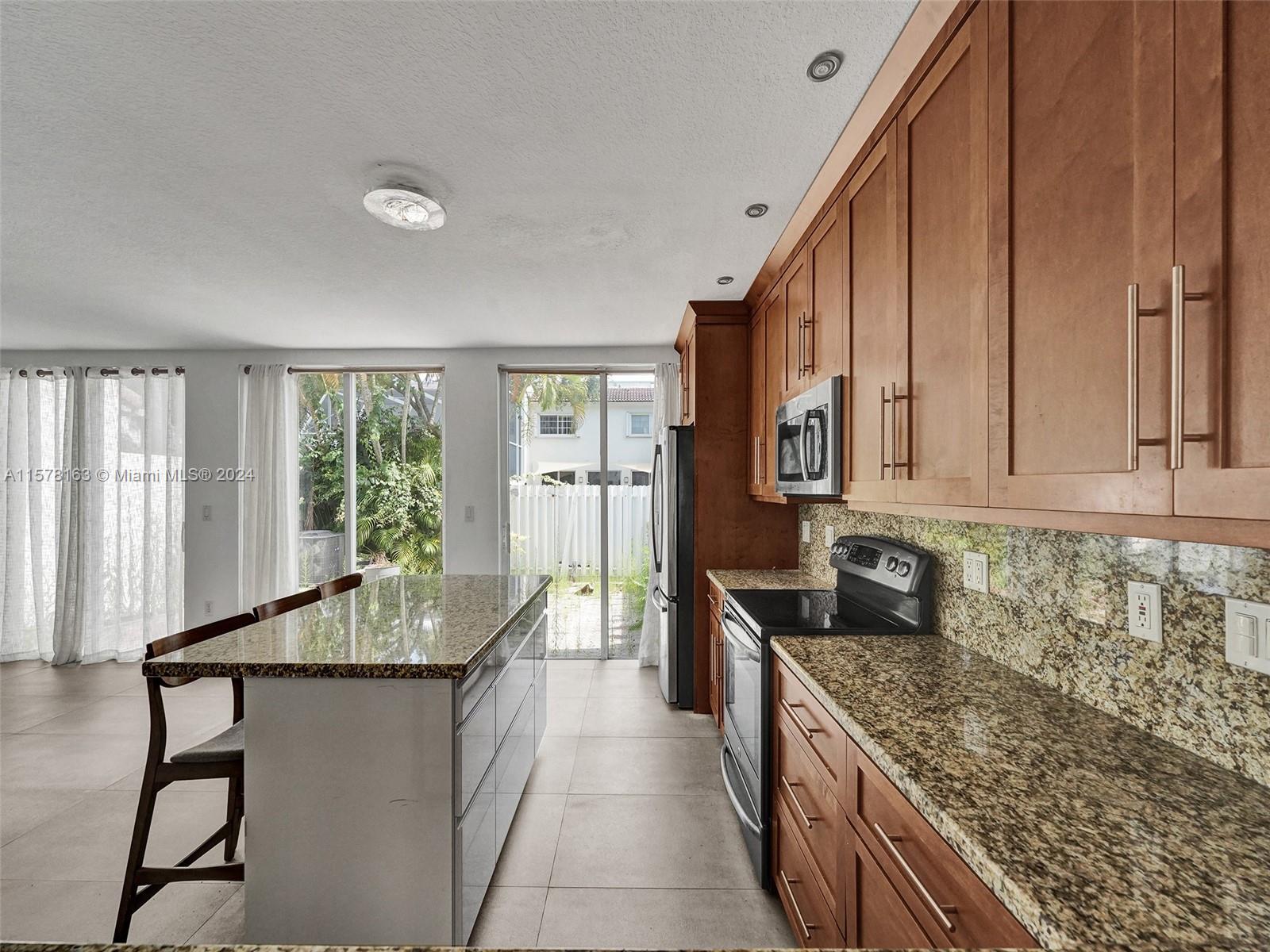 DORAL ISLES ANTIGUA - Residential