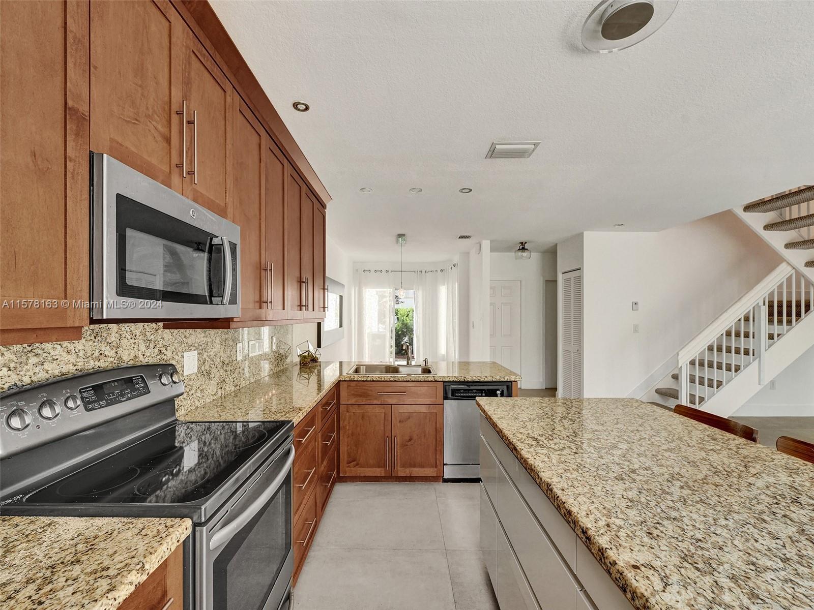 DORAL ISLES ANTIGUA - Residential