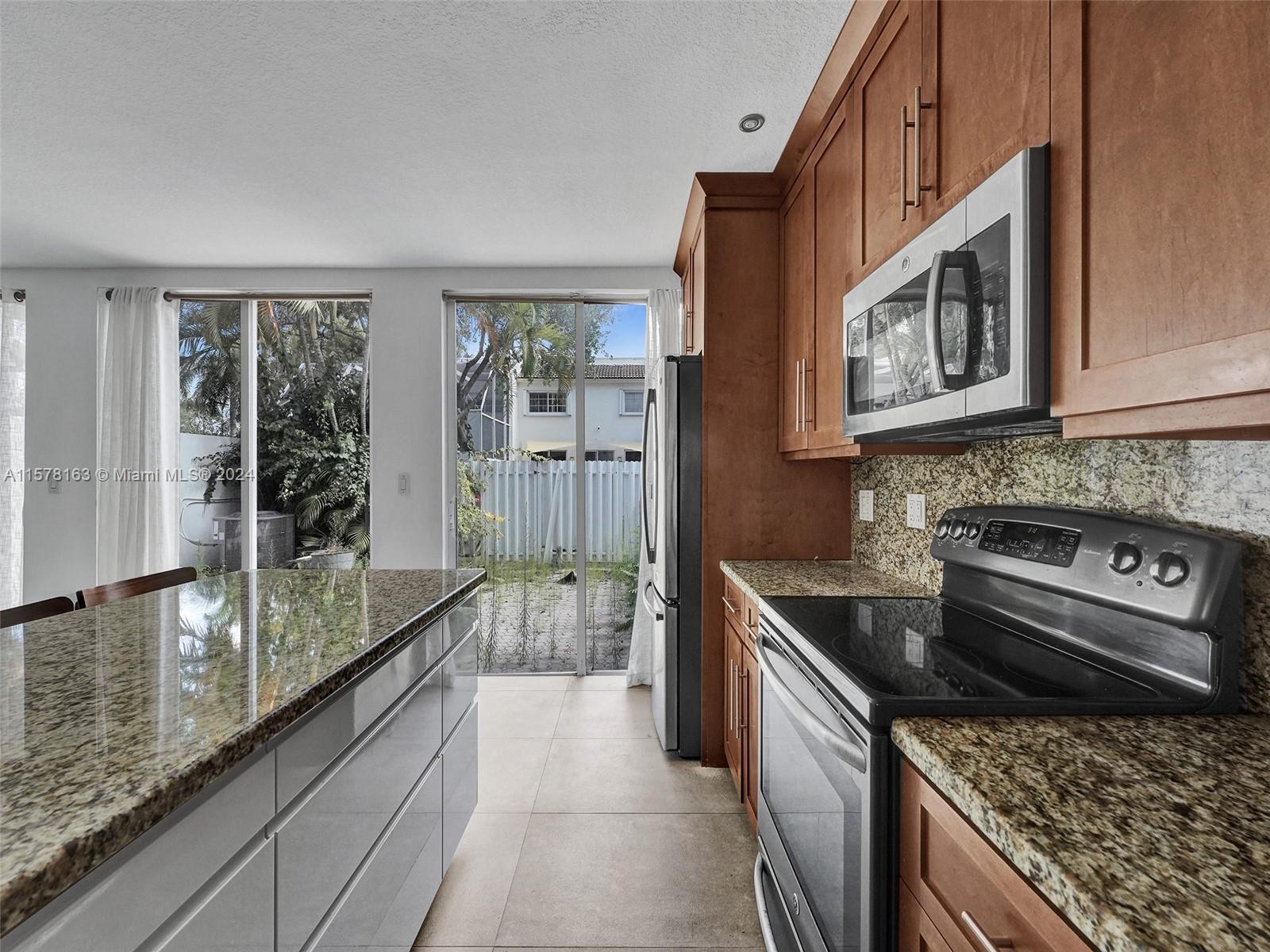 DORAL ISLES ANTIGUA - Residential