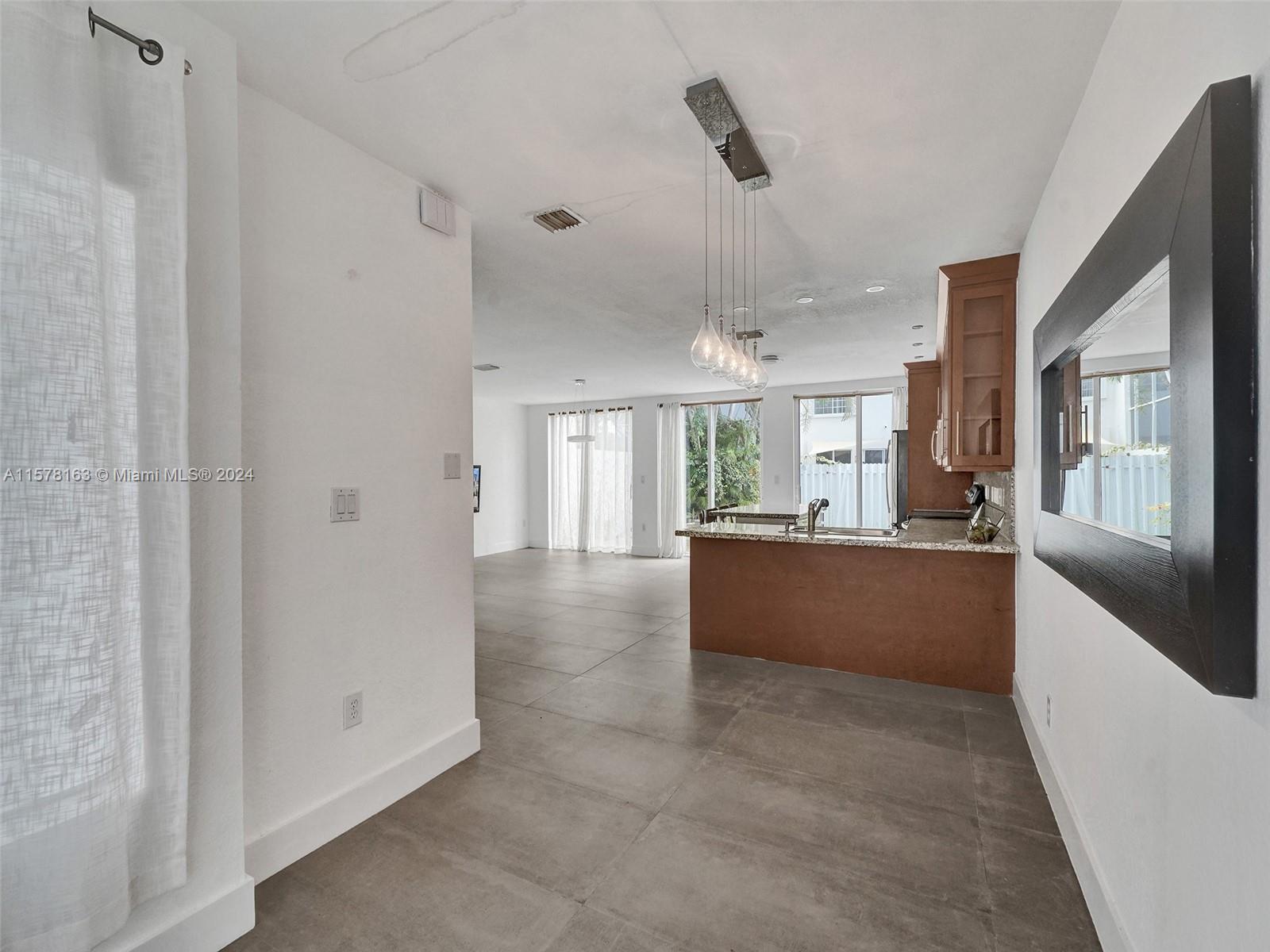 DORAL ISLES ANTIGUA - Residential