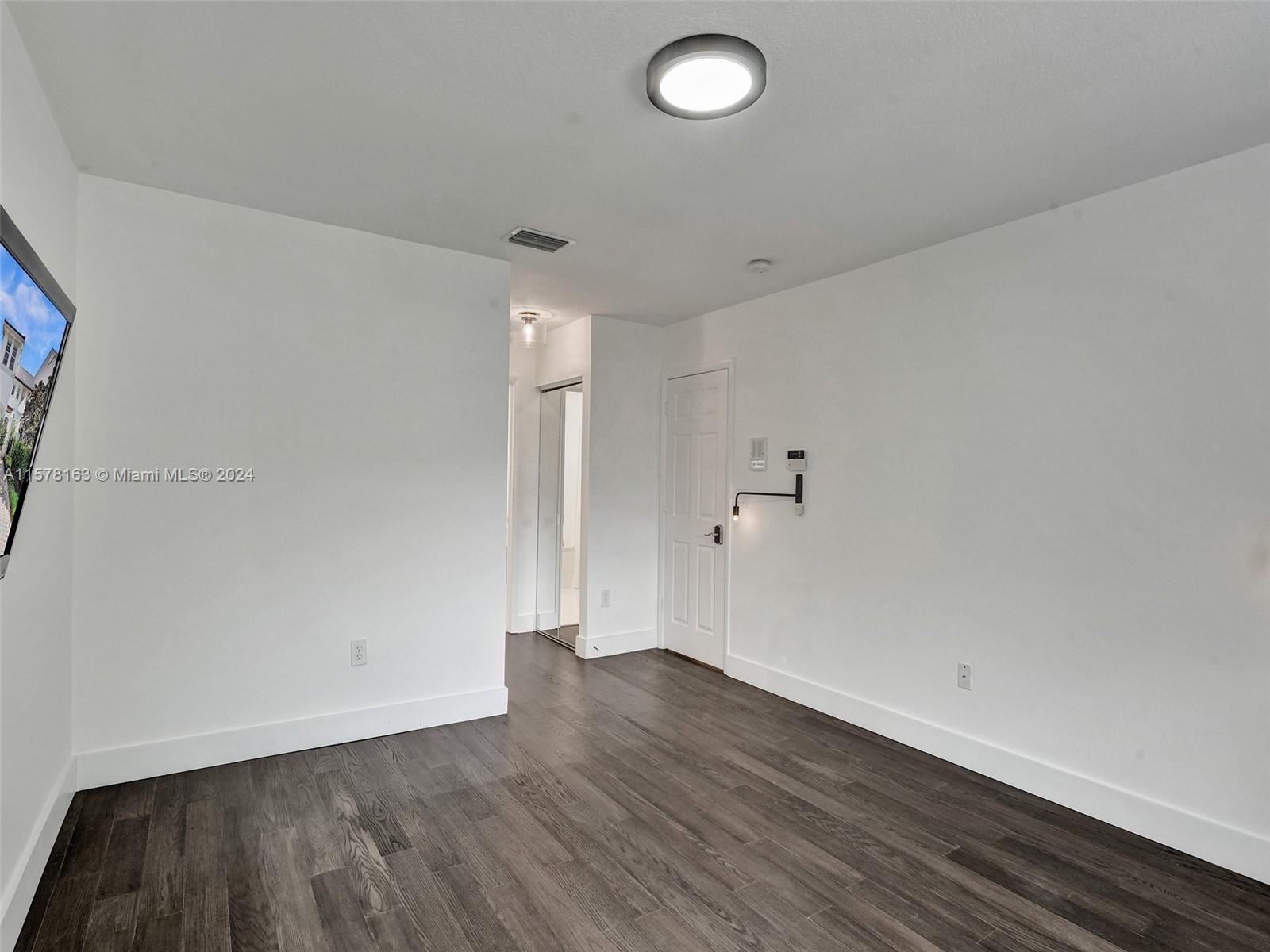DORAL ISLES ANTIGUA - Residential