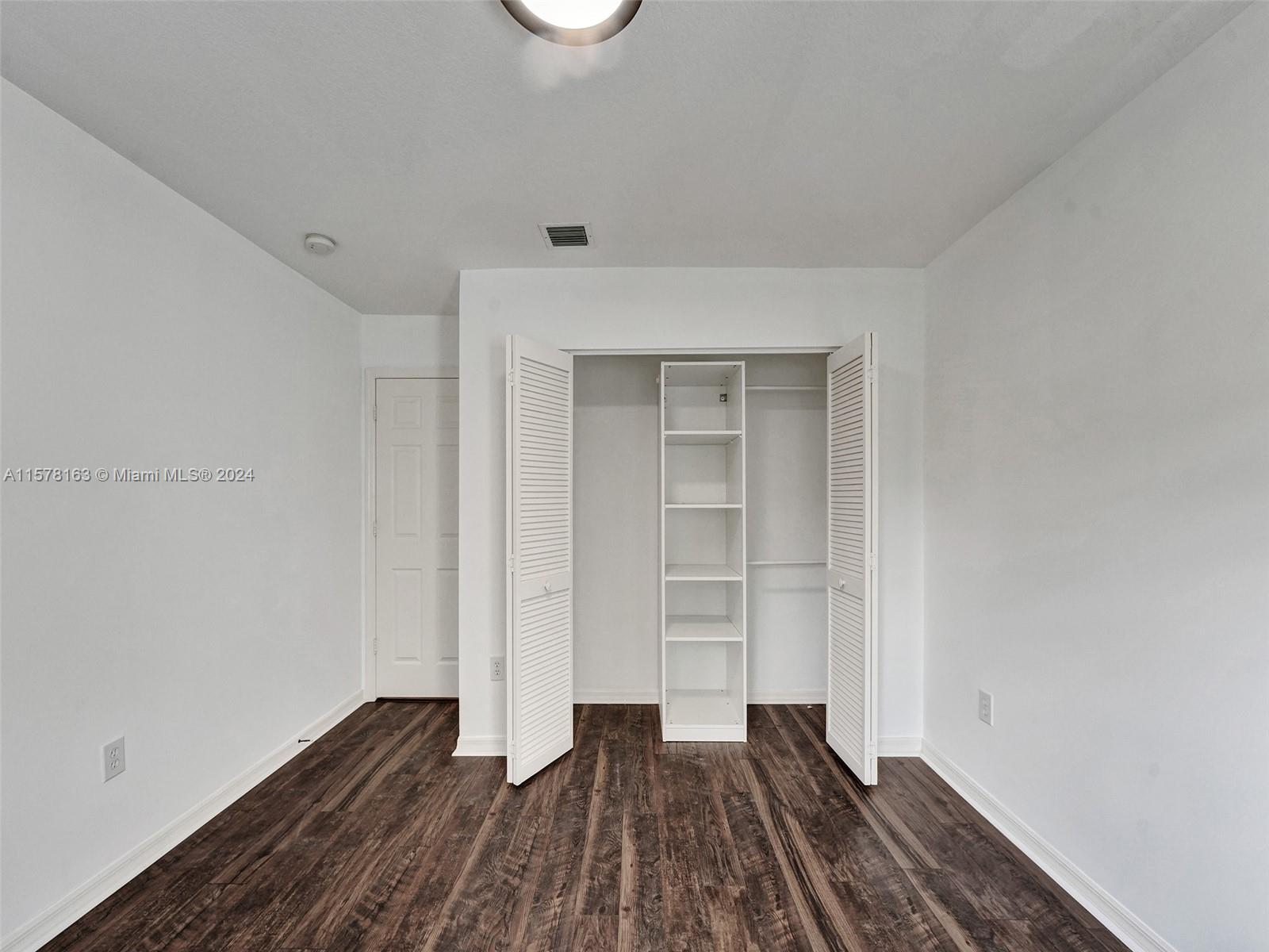 DORAL ISLES ANTIGUA - Residential