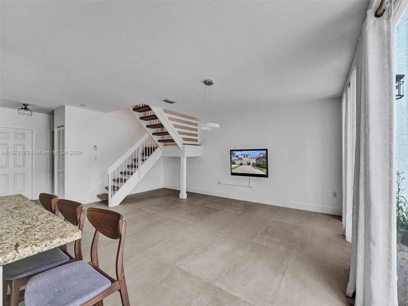 DORAL ISLES ANTIGUA - Residential