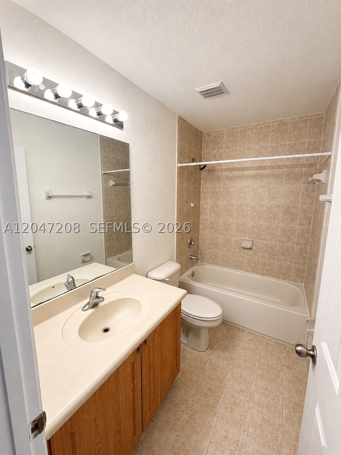 SHOMA TOWNHOMES AT KEYSCO - Residential Lease