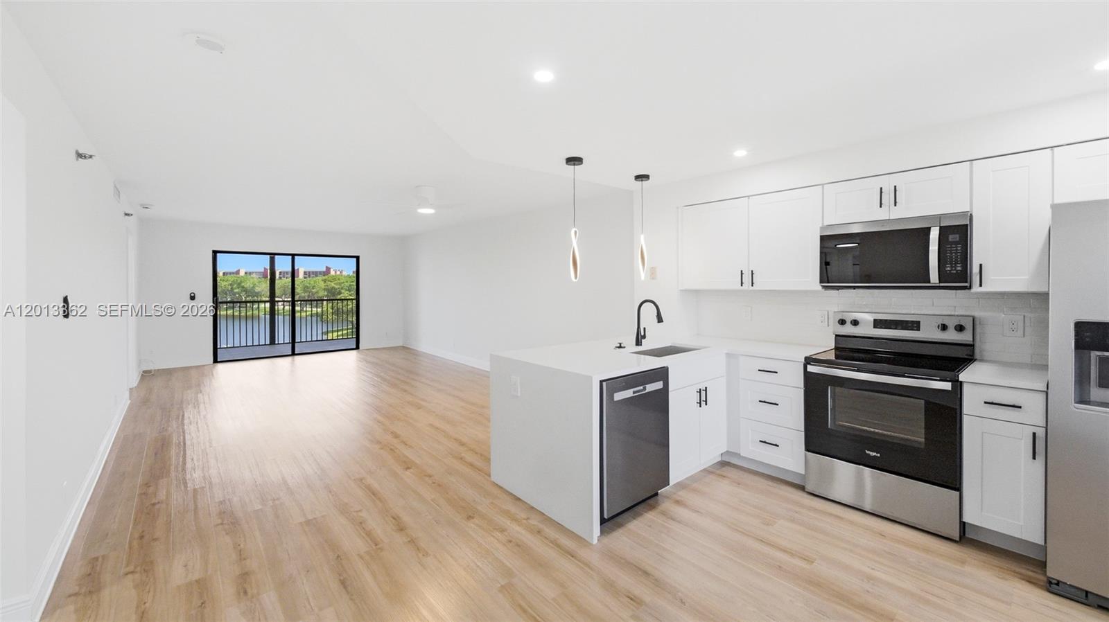 CYPRESS BEND CONDOMINIUM - Residential