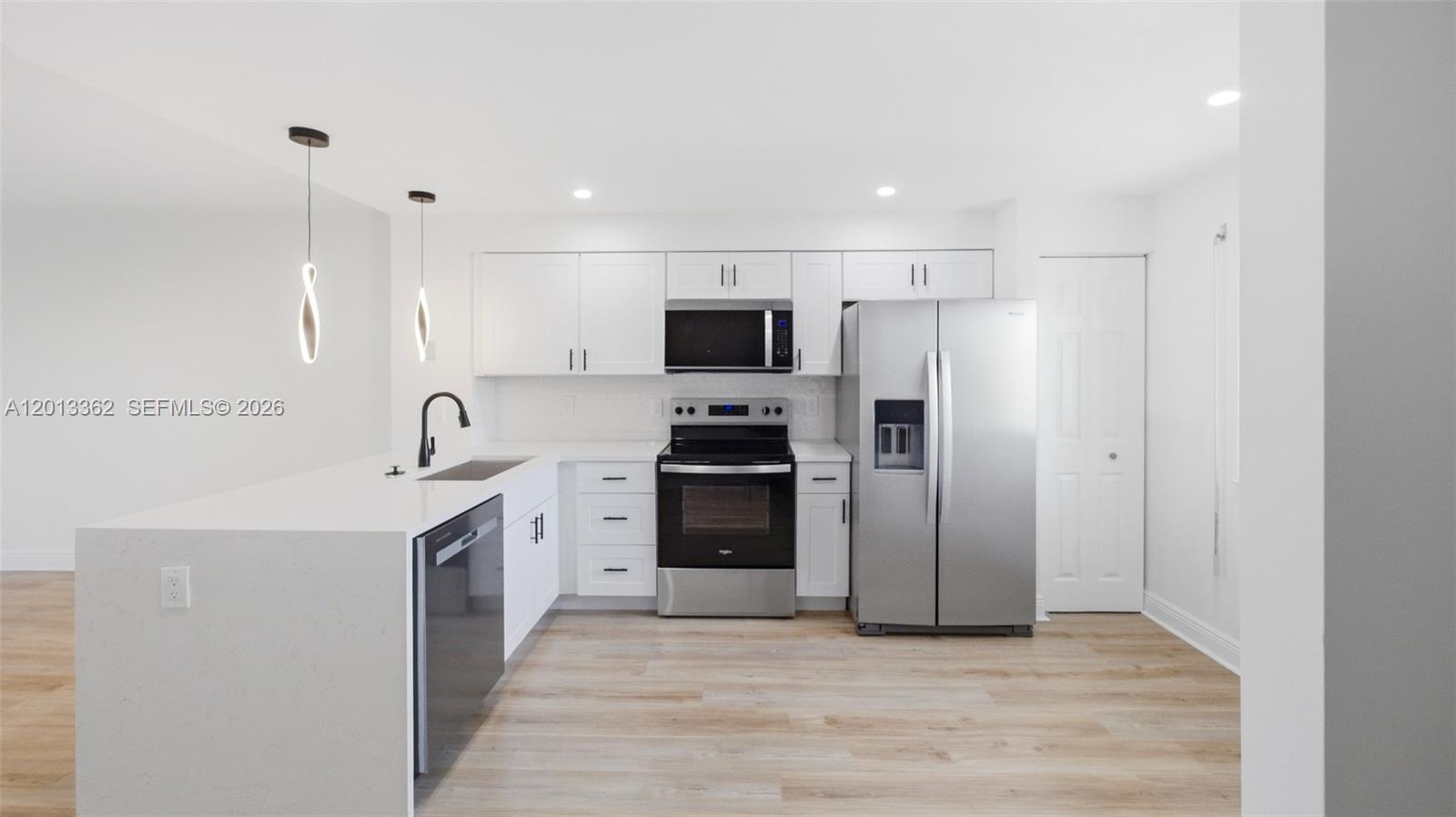 CYPRESS BEND CONDOMINIUM - Residential