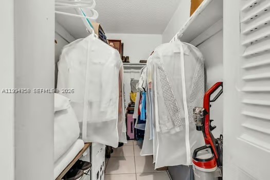 CONTINUUM CONDO PH II - Residential