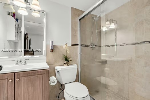 CONTINUUM CONDO PH II - Residential