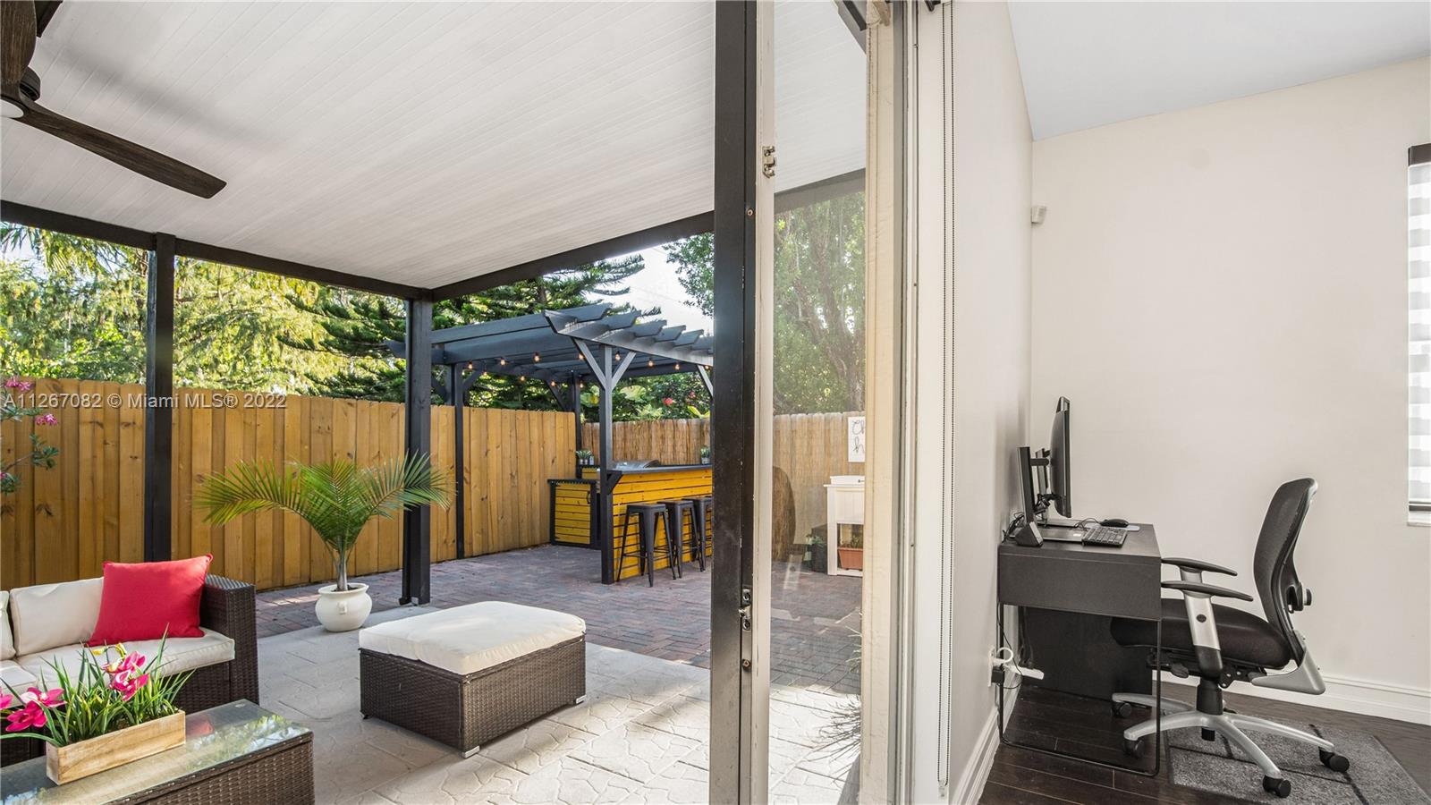 LANDINGS - Residential