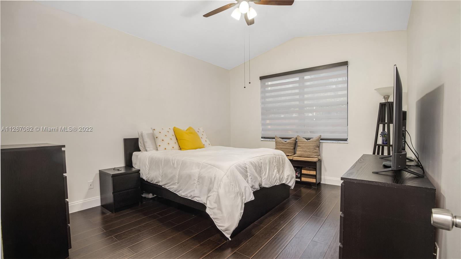 LANDINGS - Residential