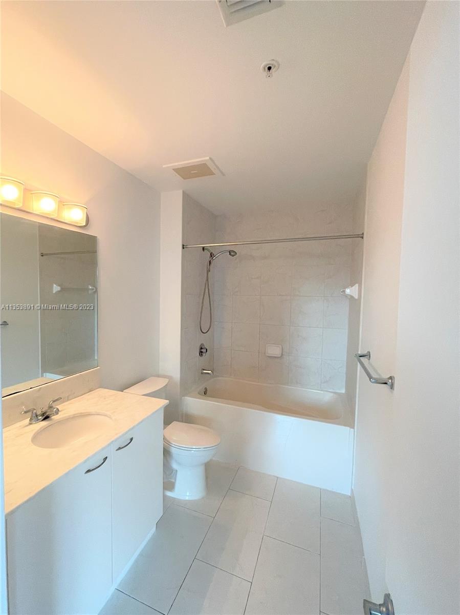 THE LOFT DOWNTOWN II COND - Residential Lease