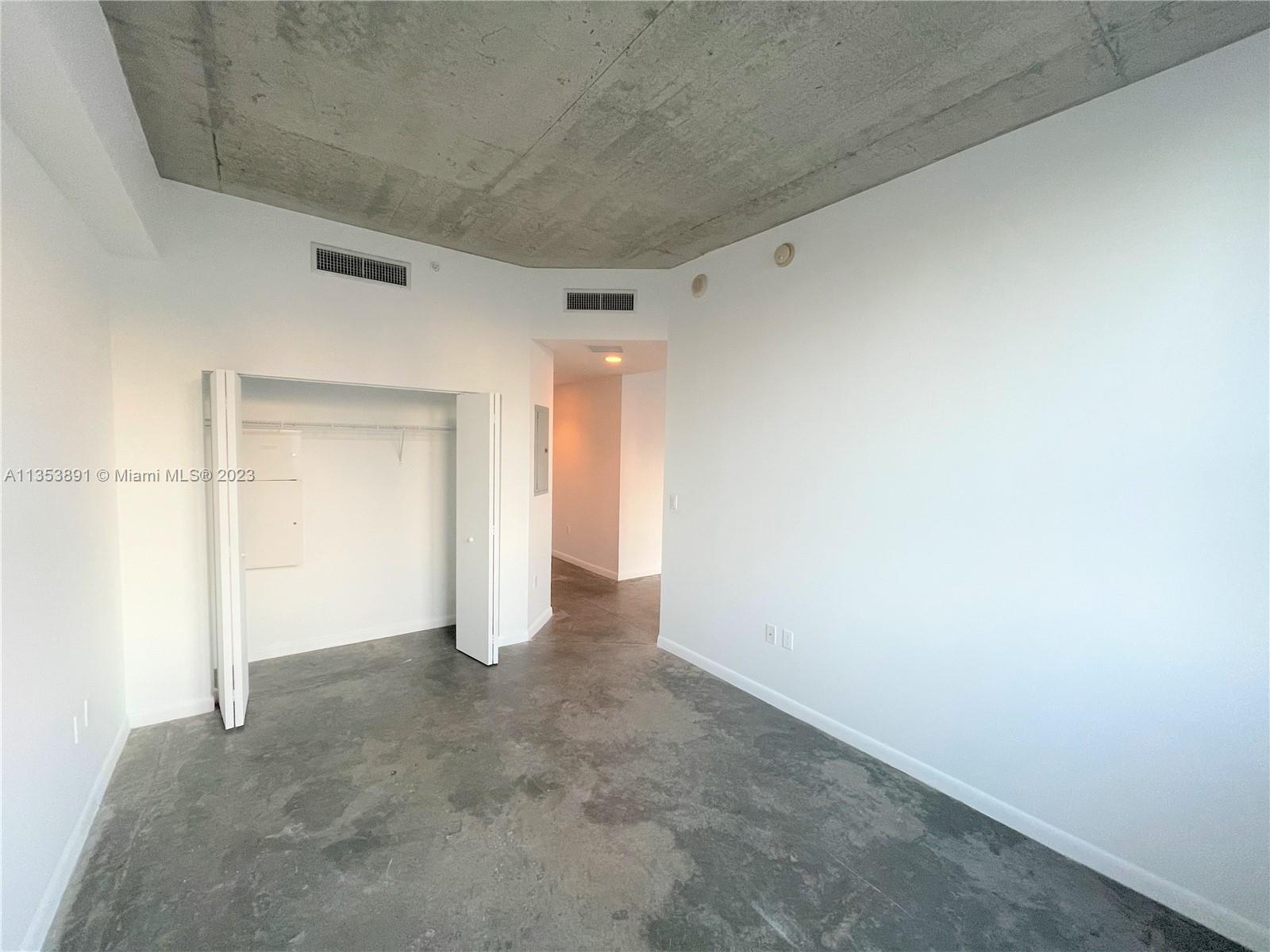 THE LOFT DOWNTOWN II COND - Residential Lease