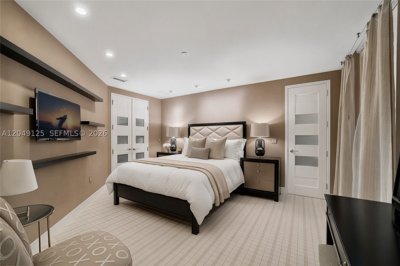 ARAGON CONDO - Residential