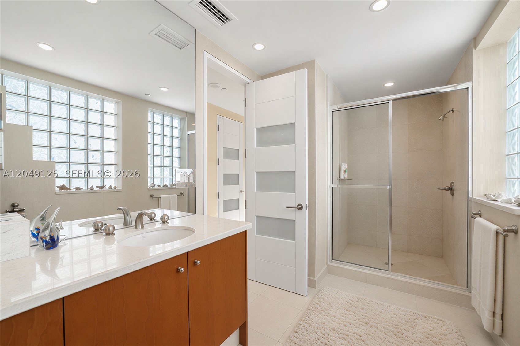 ARAGON CONDO - Residential