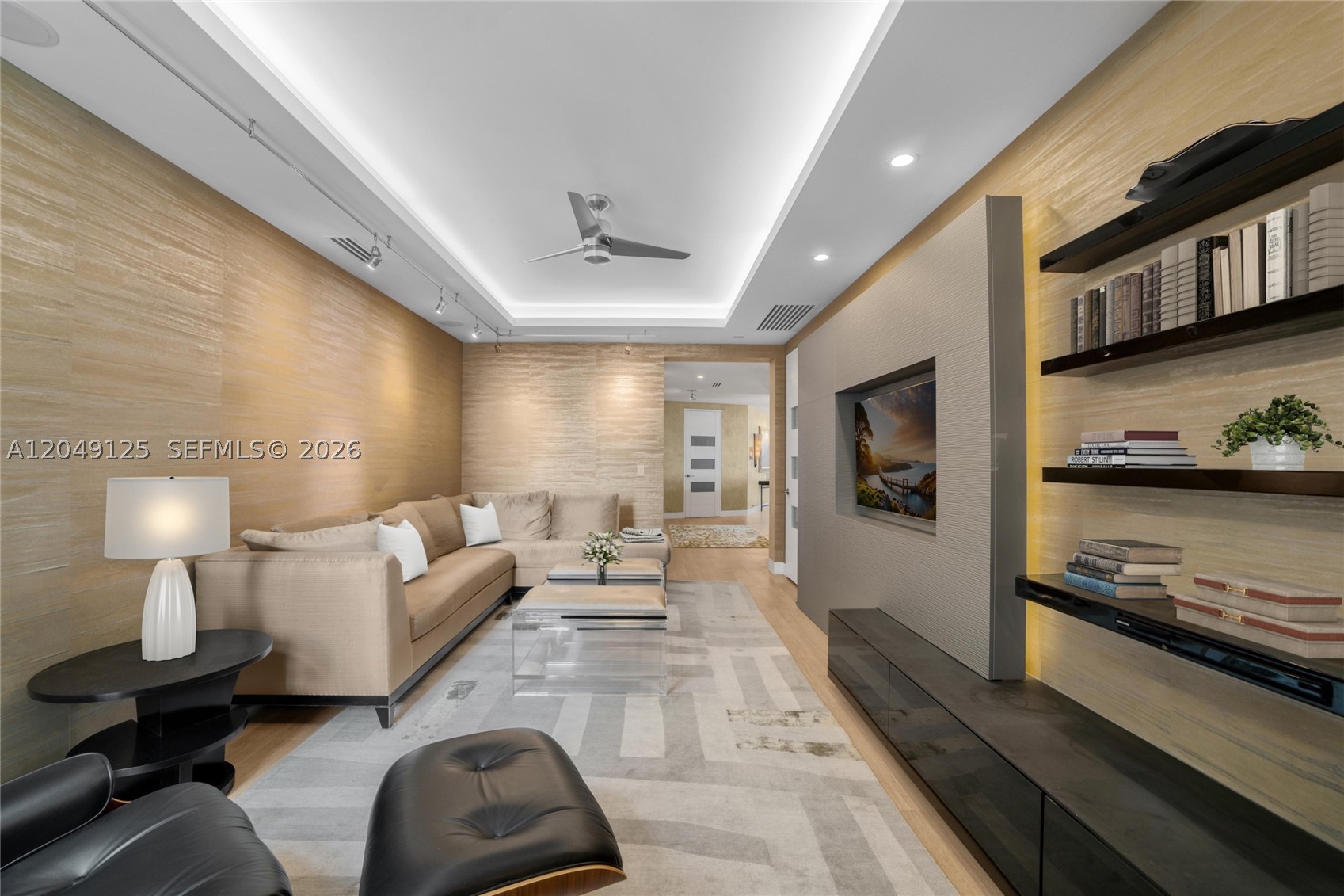ARAGON CONDO - Residential