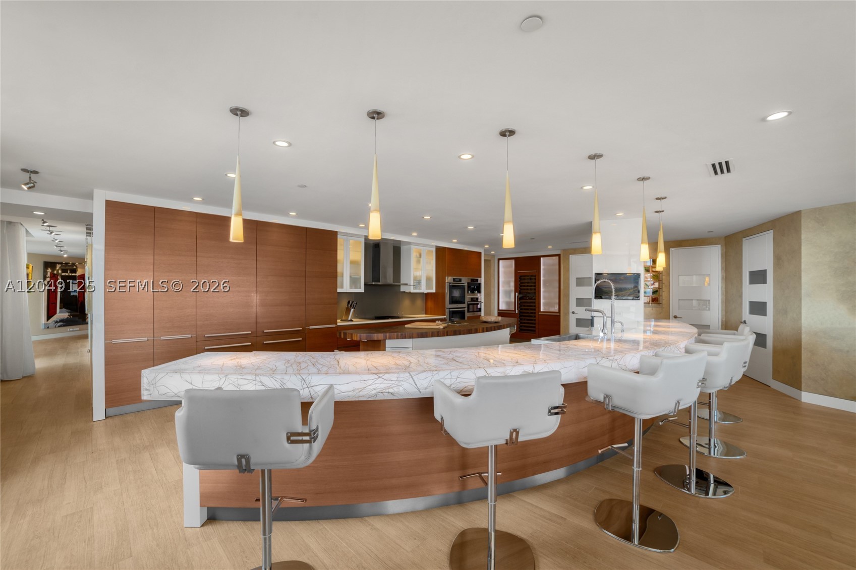 ARAGON CONDO - Residential