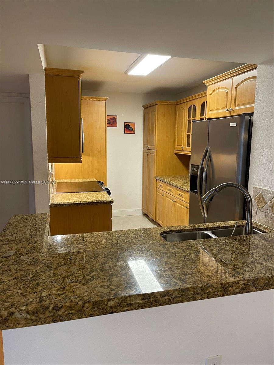 PALM COVE COND - Residential Lease