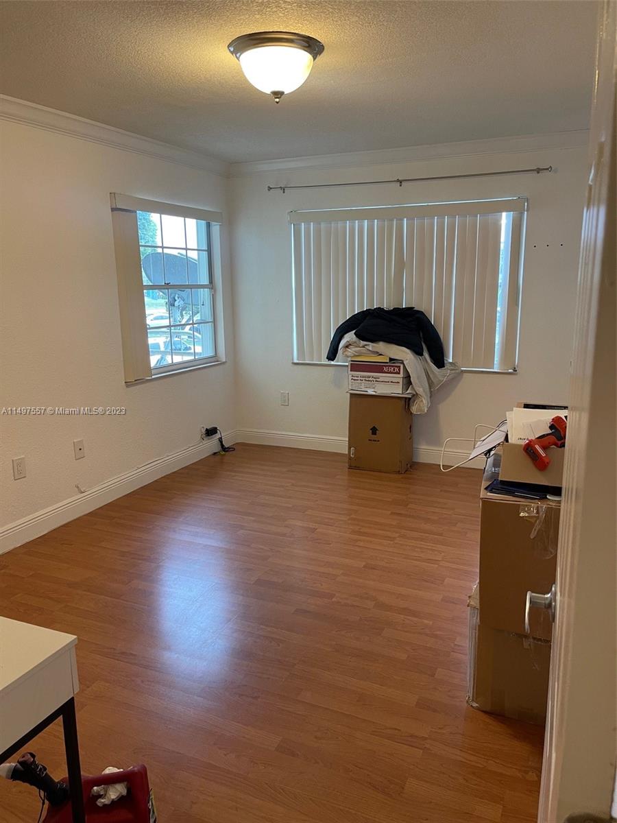 PALM COVE COND - Residential Lease
